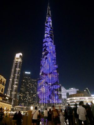Pokaz świateł na Burj Khalifie Pokaz świateł na Burj Khalifie