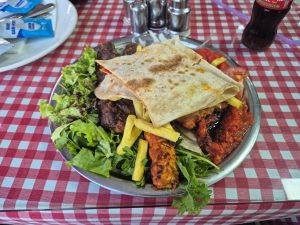 Wspaniały kebab w Sevinç Kebap & Dürüm Wspaniały kebab w Sevinç Kebap & Dürüm