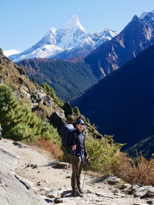 Widoki na Ama Dablam na początku trasy z Khumjung Widoki na Ama Dablam na początku trasy z Khumjung