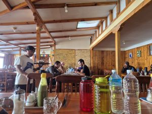 Wspólny pokój i restauracja w Lobuche Wspólny pokój i restauracja w Lobuche