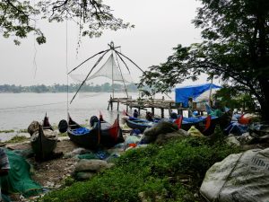 Klasyczne sieci w dzielnicy portowej Kochi, niestety odchodzą już w niepamięć Klasyczne sieci w dzielnicy portowej Kochi, niestety odchodzą już w niepamięć